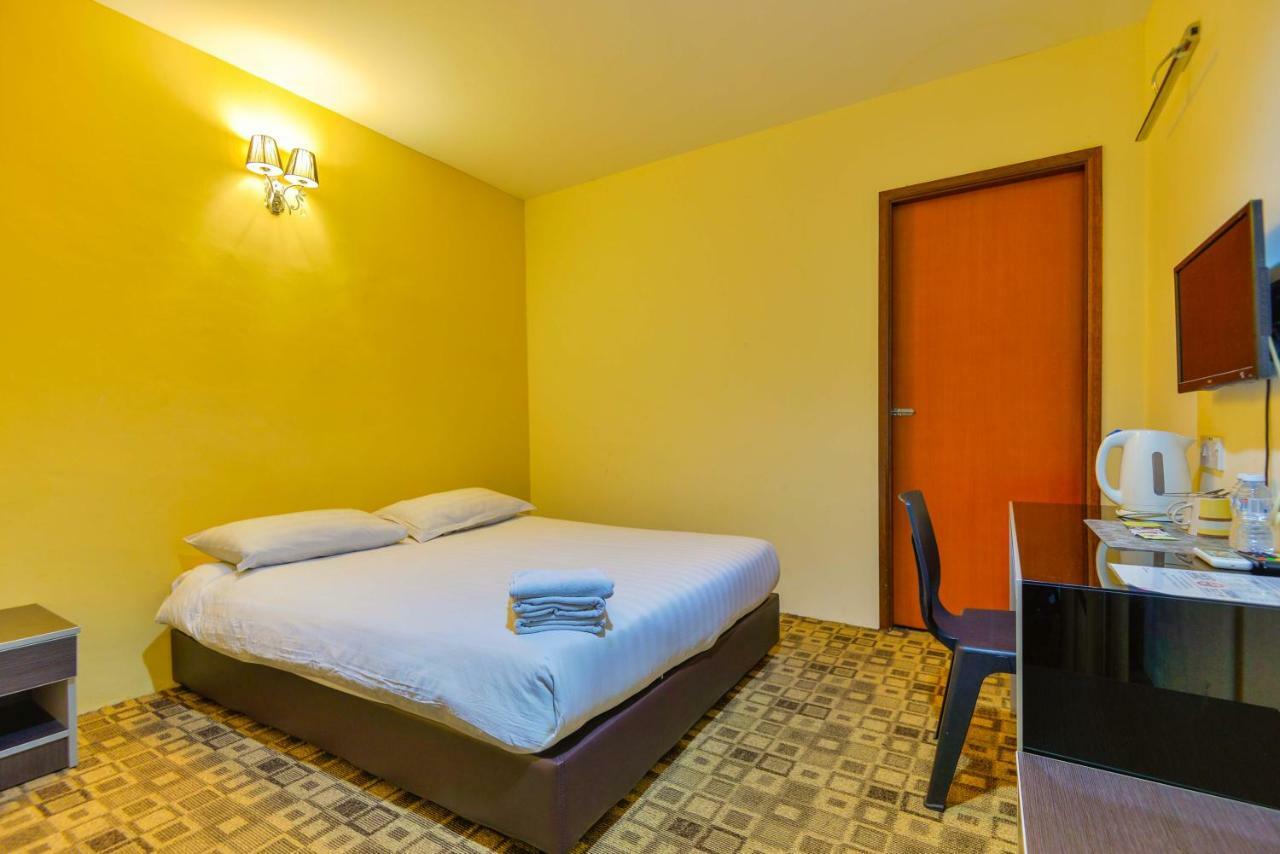Fumah Hotel Shah Alam Bagian luar foto
